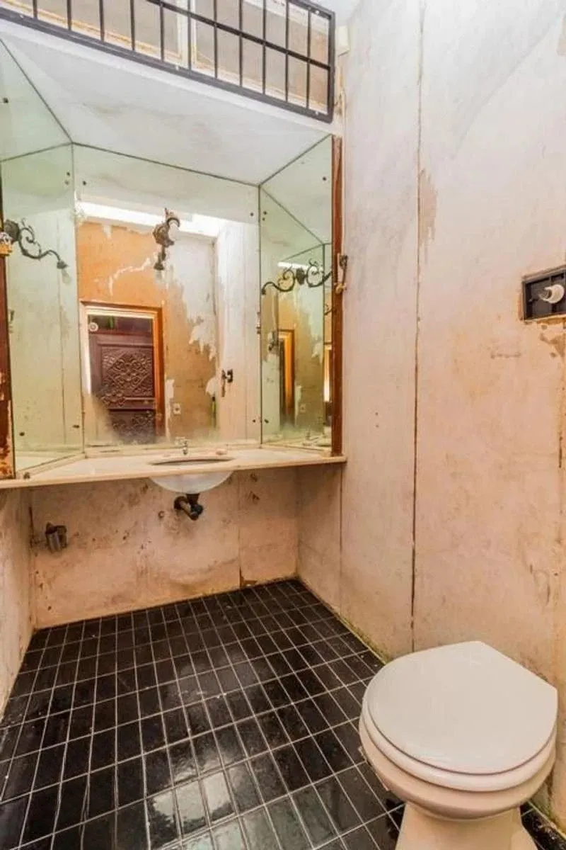 Imagem Casa com 5 dormitórios e 3 vagas no bairro Assunção