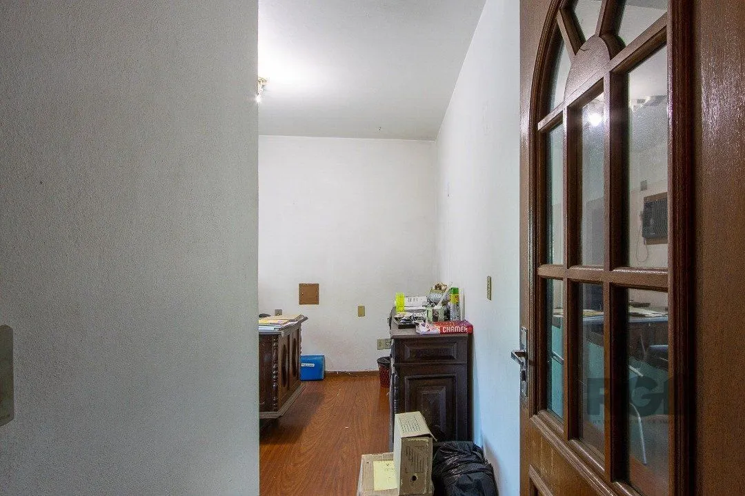 Imagem Prédio com 1063m², distribuídos em quatro pavimentos
