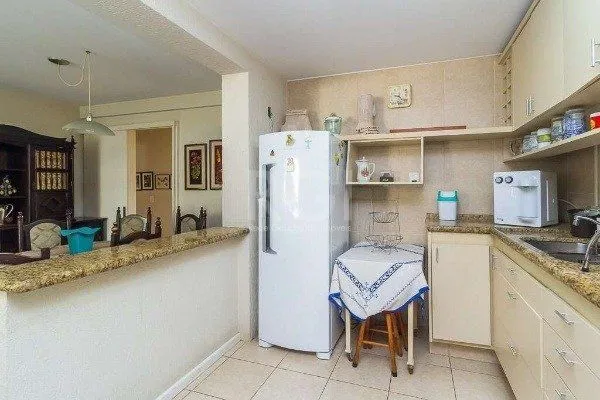 Imagem Casa para Venda - 227m², 3 dormitórios, sendo 1 suites, 4 vagas - Azenha