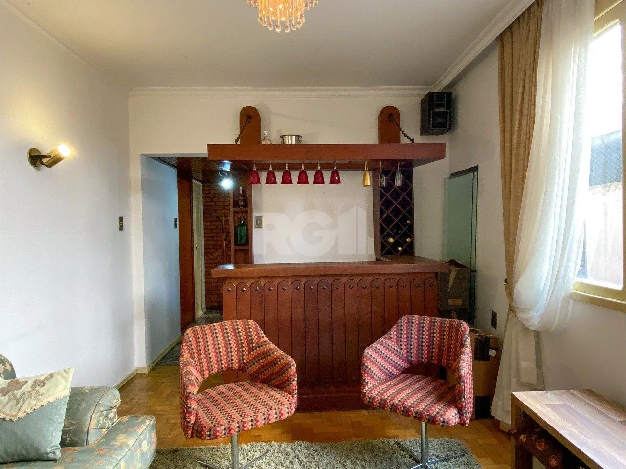 Imagem Apartamento 3 dormitórios, sendo 1 suíte, com 2 salas de estar, junto à Praça da Matriz