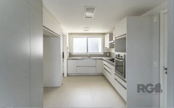 Imagem Apartamento com 3 Suítes e 3 Vagas Próximo à Praça da Encol - 200m² - Bela Vista