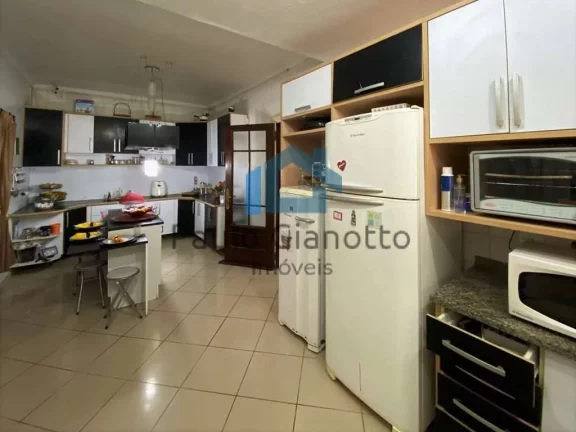 Imagem Casa - venda / Locação na Fazendinha Granja Viana