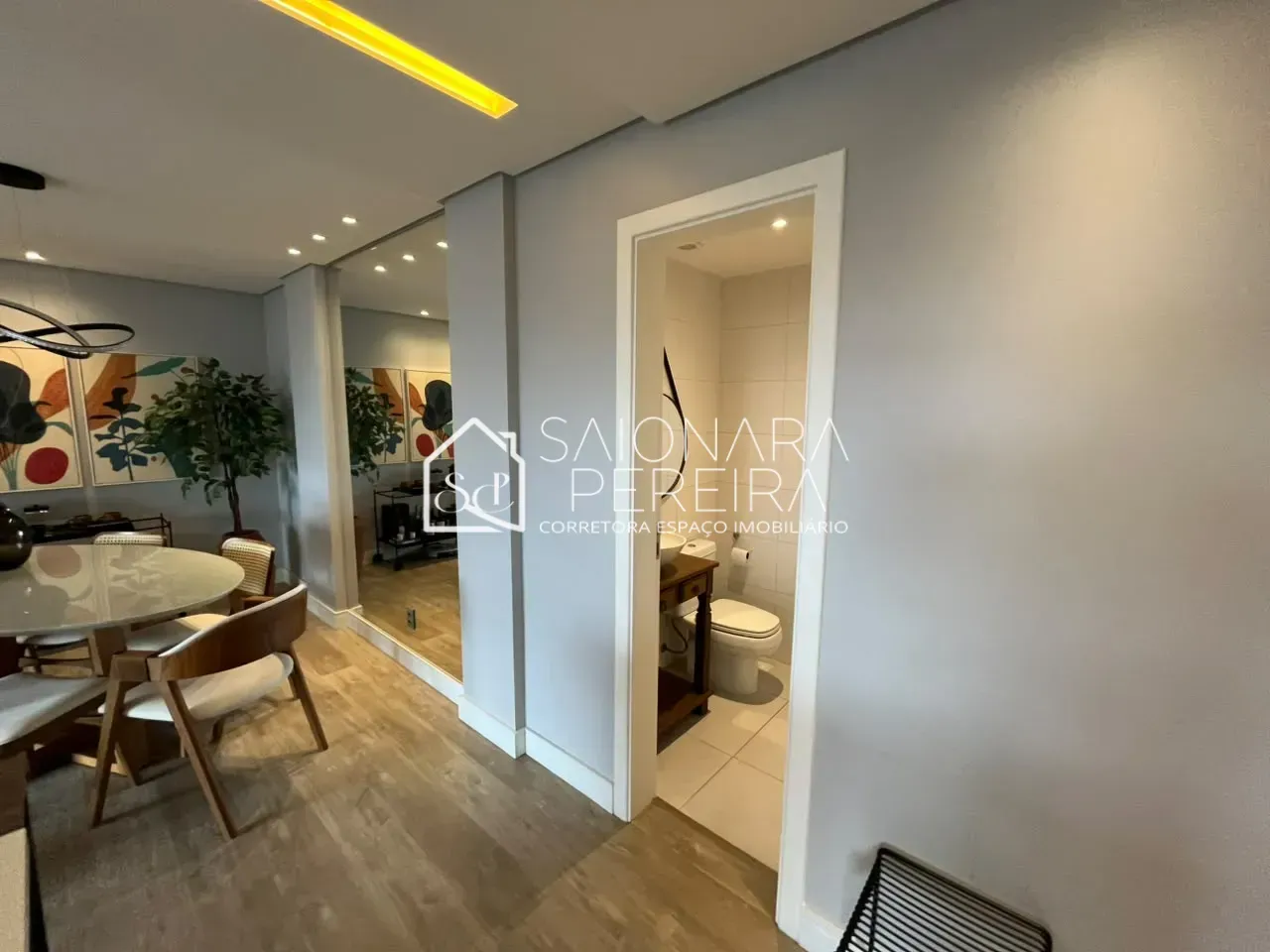 Imagem Apartamento à venda com 3 dormitórios e vista panorâmica no Itaguaçu, Florianópolis