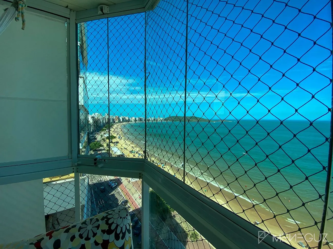 Imagem Cobertura de frente para o mar da Praia do Morro - Luxo finamente mobiliada e decorada com lazer privativo