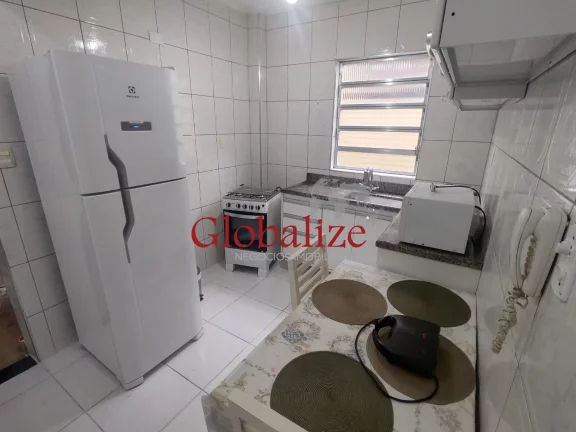 Imagem Apartamento com 2 dormitórios de frente e sacada no primeiro andar no bairro do Boqueirão em Santos (SP) por R$ 340.000,00 !