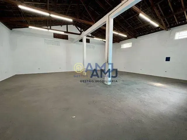 Foto do imóvel Galpão Aluguel - Vila Santa Helena em Endereço não informado