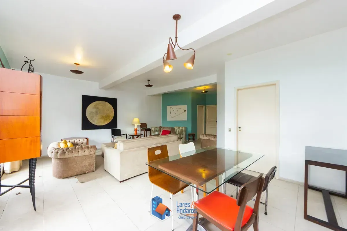 Imagem Casa para venda em Vila Morse com 9 quartos, sendo 3 suítes, 643m²