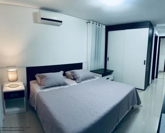 Imagem Casa de alto padrão em condomínio para locação em Catu de Abrantes, Camaçari-BA: 5 quartos, 5 suítes, 3 salas, 1 banheiro, 4 vagas, 500m².