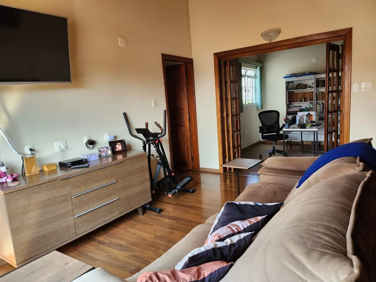 Imagem Casa à venda 4 Quartos, 1 Suite, 1 Vaga, 270M², Santana, Pindamonhangaba - SP