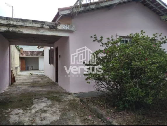UM TERRENO DE 300M2 TOTAL COM CASA CONSTRUIDA - 200MIL - PERUIBE