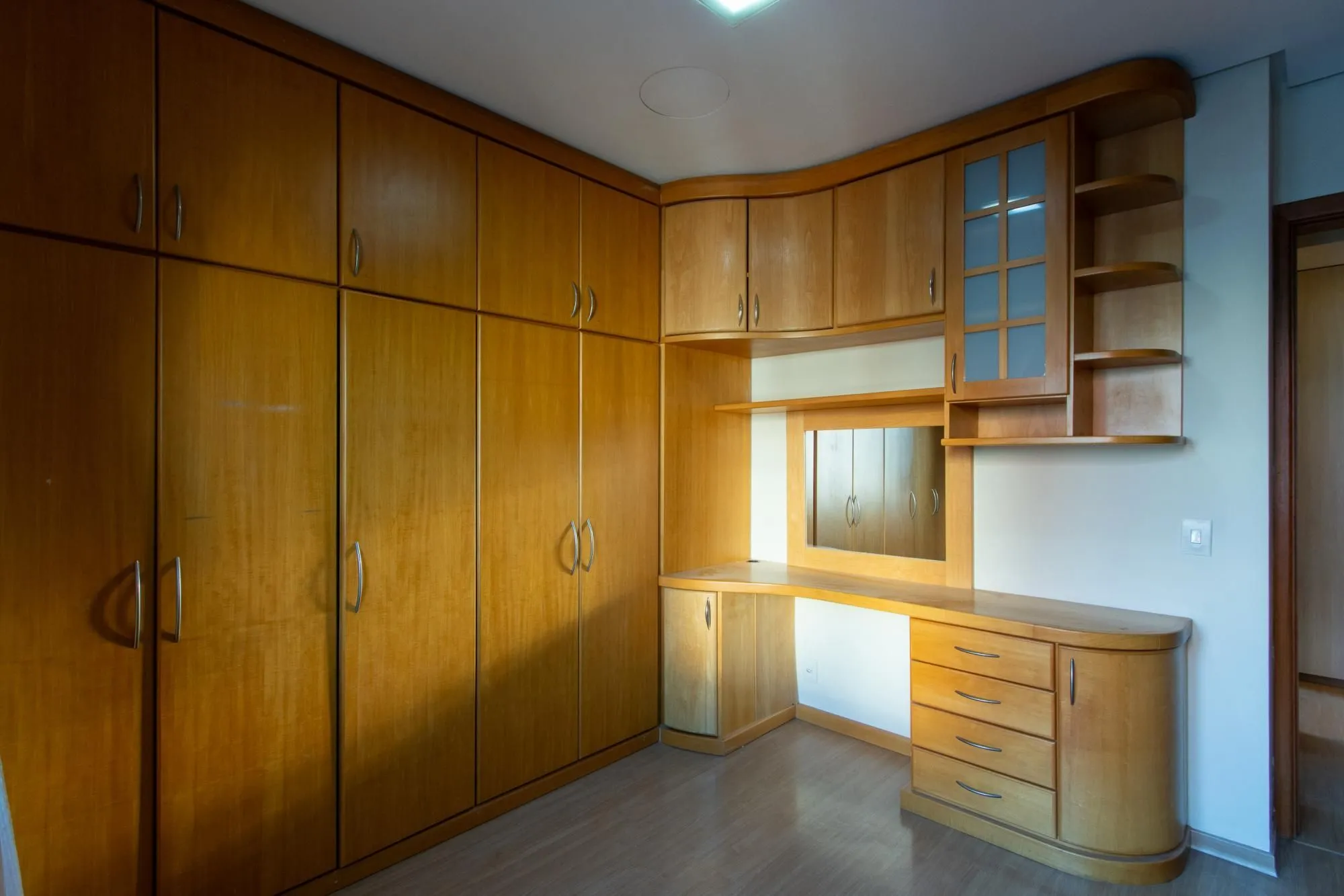 Imagem COBERTURA 2 QUARTOS, 2 VAGAS INDIVIDUAIS ESCRITURADAS, ELEVADOR - BAIRRO SANTO ANTONIO