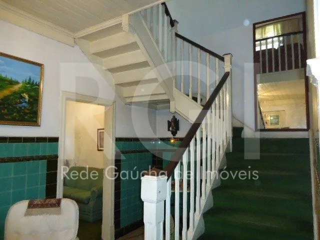 Imagem Casa para Venda - 170m², 3 dormitórios e garagem na Cidade Baixa