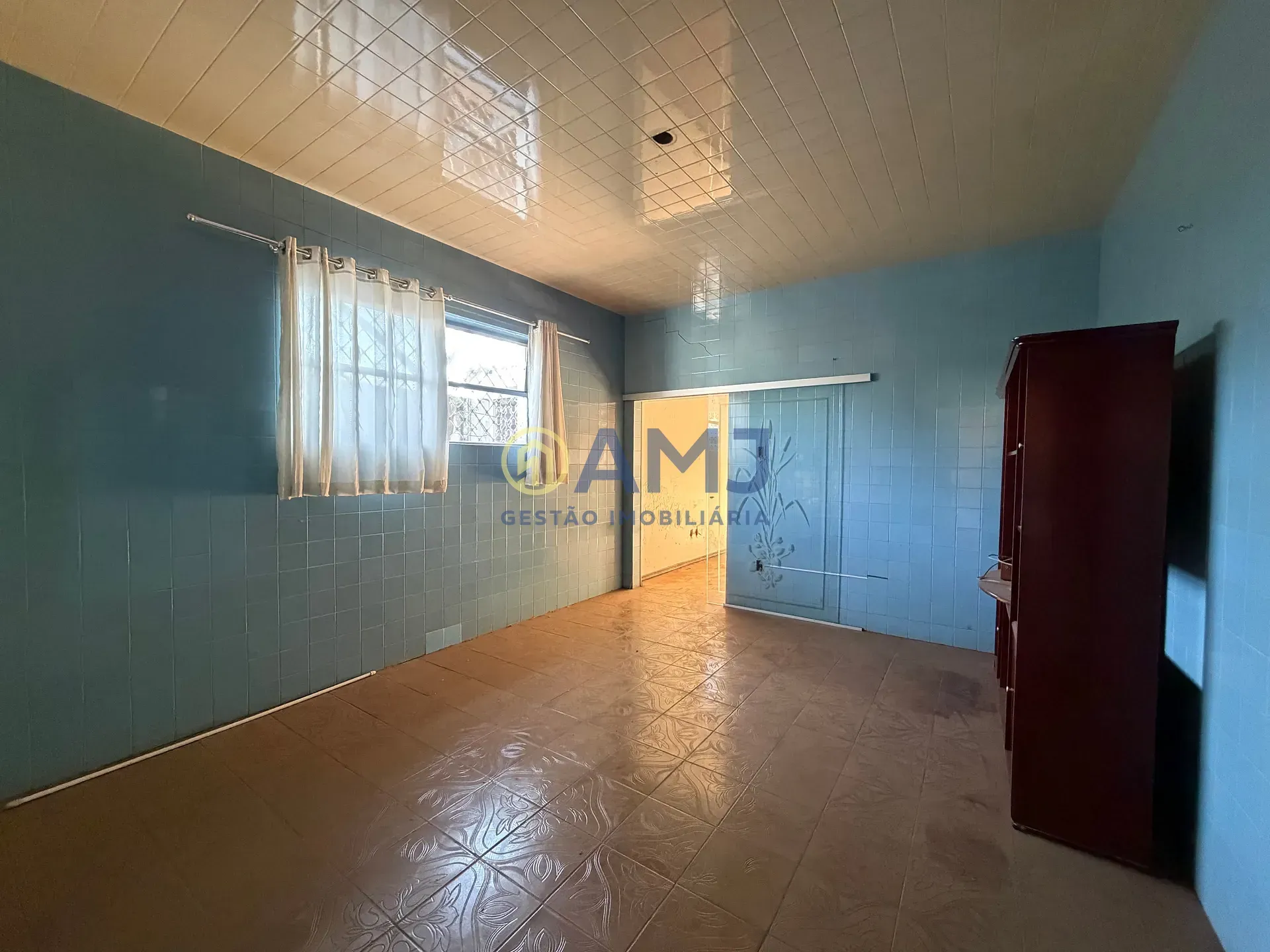 Imagem CASA À VENDA | AVENIDA COMERCIAL | SETOR OESTE / SETOR COIMBRA | GOIÂNIA