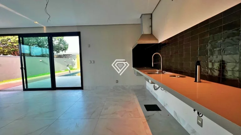Imagem Casa 3 Suítes, + Escritório, 240 m² c/ lazer à venda no Condomínio Caribe