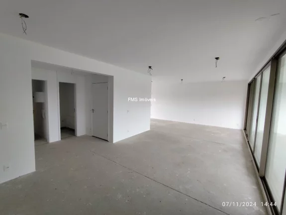 Imagem Apartamento com 308m² em Moema encontre o maior estoque Cyrela na Zona Sul! Explore em www.fmsimoveis.com.br