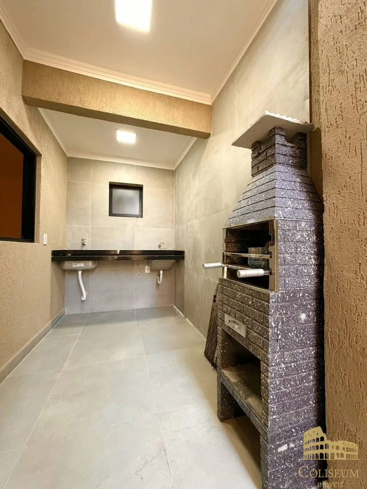 Imagem Linda Casa 3 Dorms c/1 Suíte, 2 Vagas, Churrasqueira , Cida Ocian