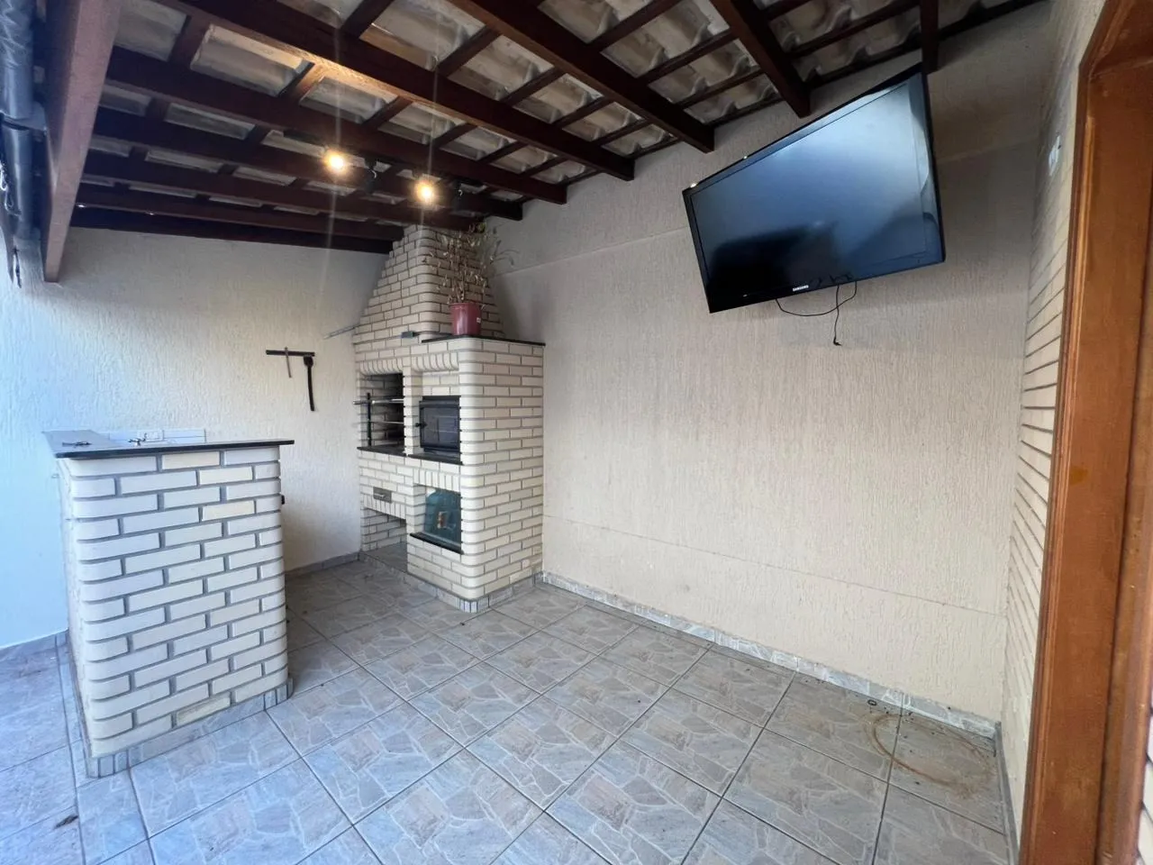 Imagem Linda casa mobiliada no Condomínio Village Salermo de 150m²