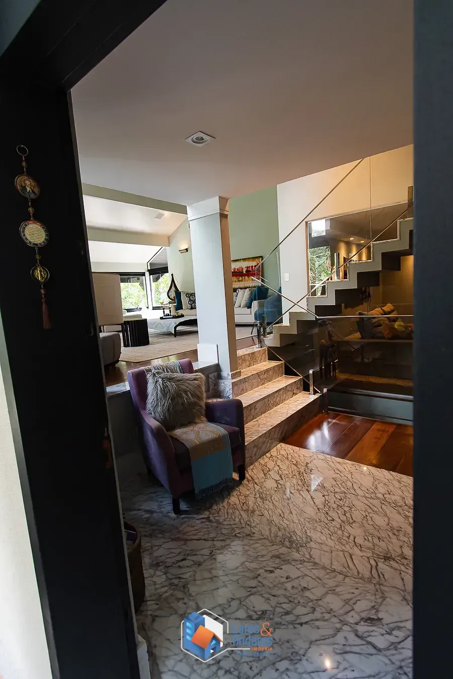 Imagem Sobrado para venda em Jardim Virginia Bianca com 4 quartos, sendo 3 suítes, 312m²