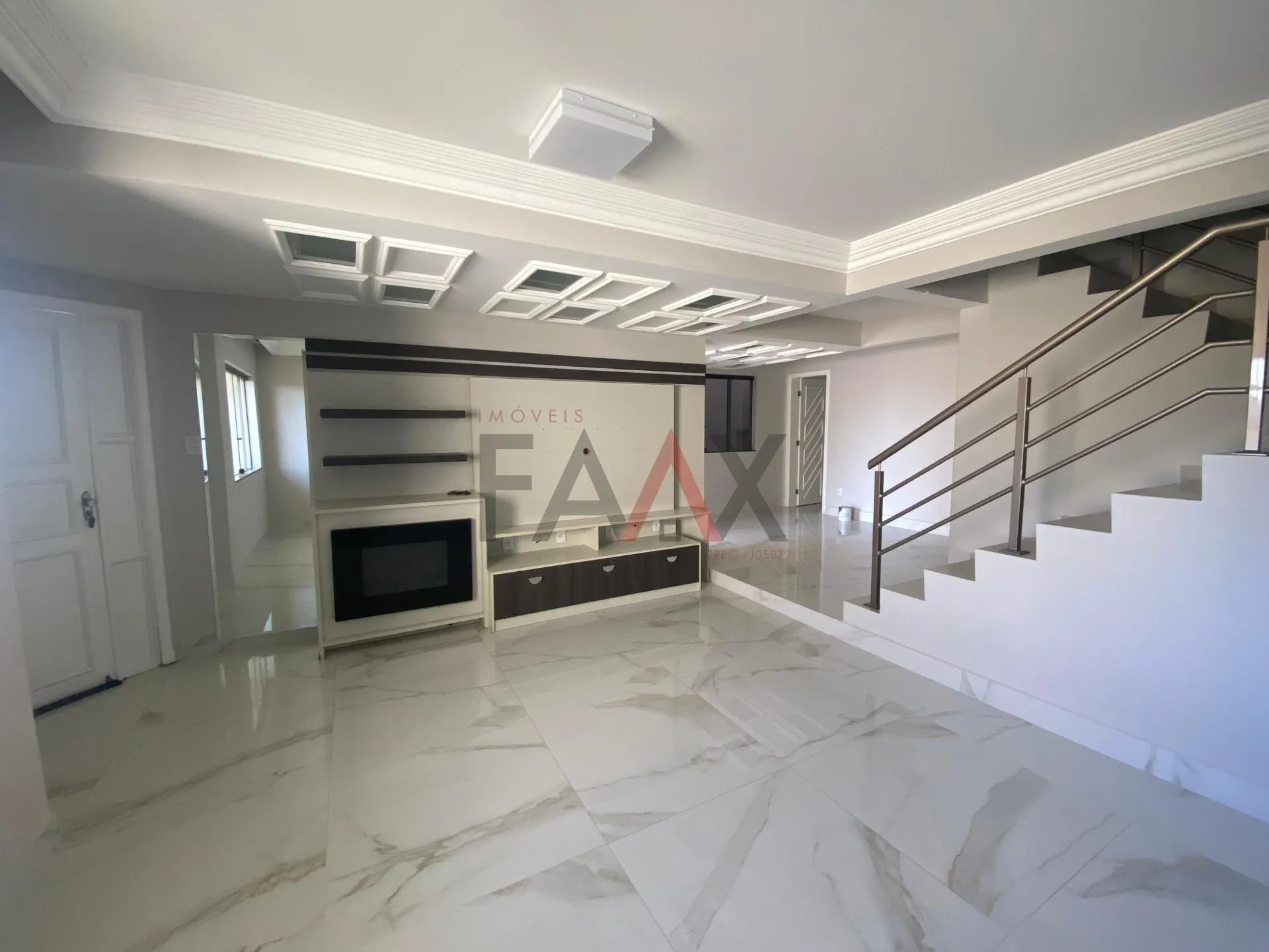 Imagem Sobrado com 4 dormitórios para locação,168.55 m², Alto da XV, GUARAPUAVA - PR