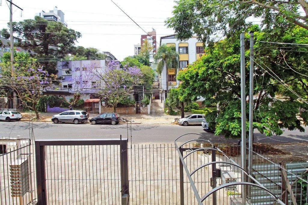 Imagem Apartamento de 3 dormitórios e vaga no bairro Petrópolis
