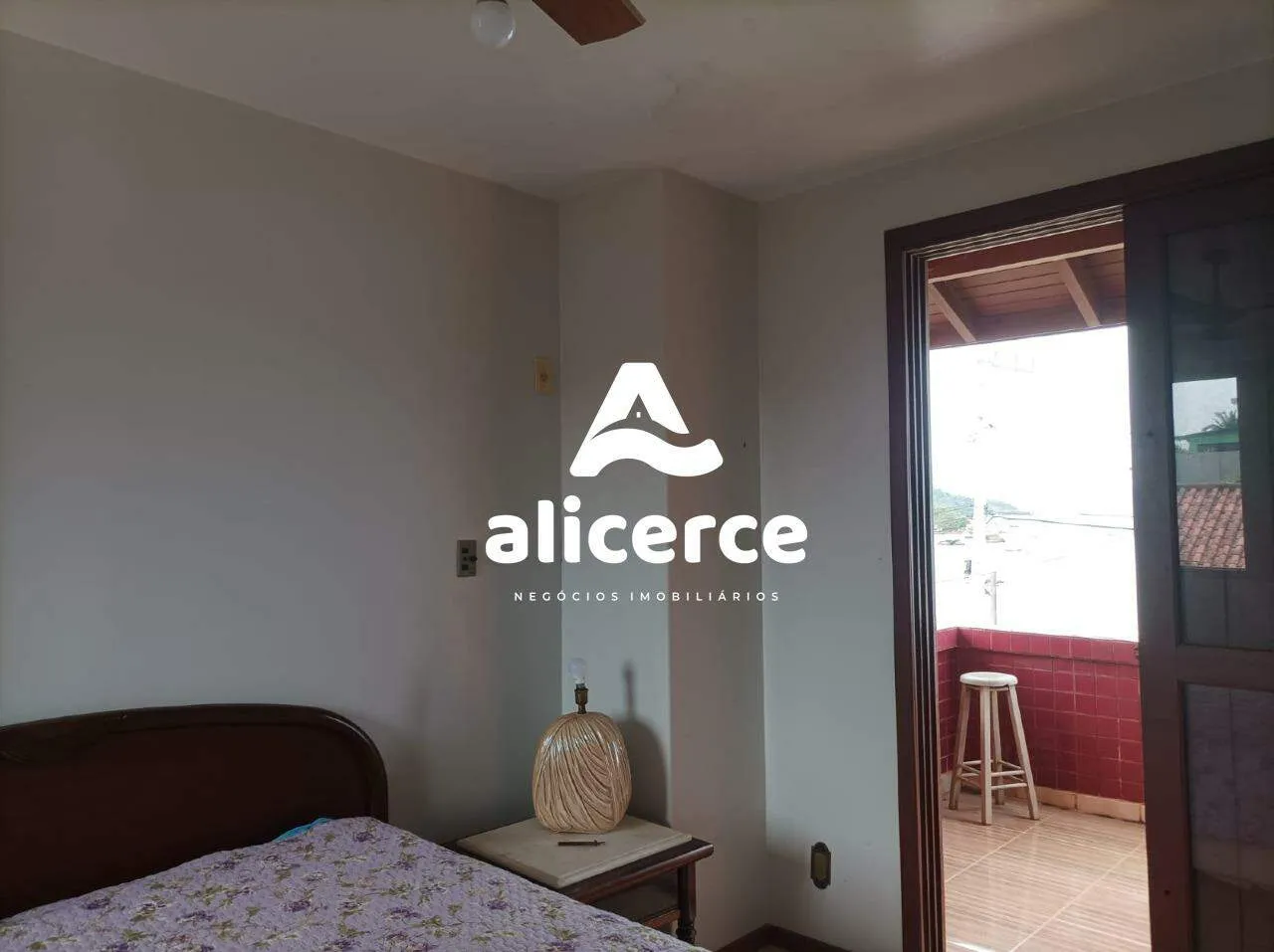 Imagem Casa à venda l 4 quartos, 1 suíte l 286m² l Tapera - Florianópolis/SC