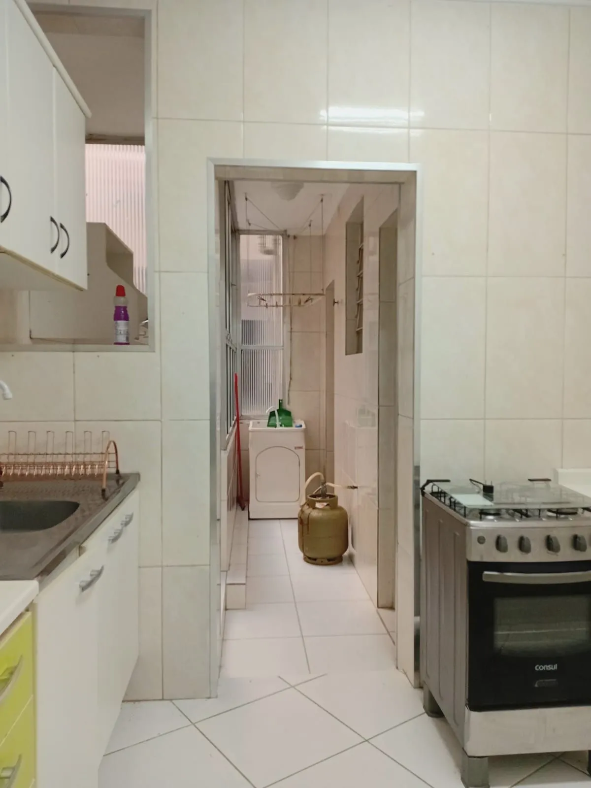 Imagem Apartamento 3 dormitórios, frente, sacada no bairro Santana - Porto Alegre - RS