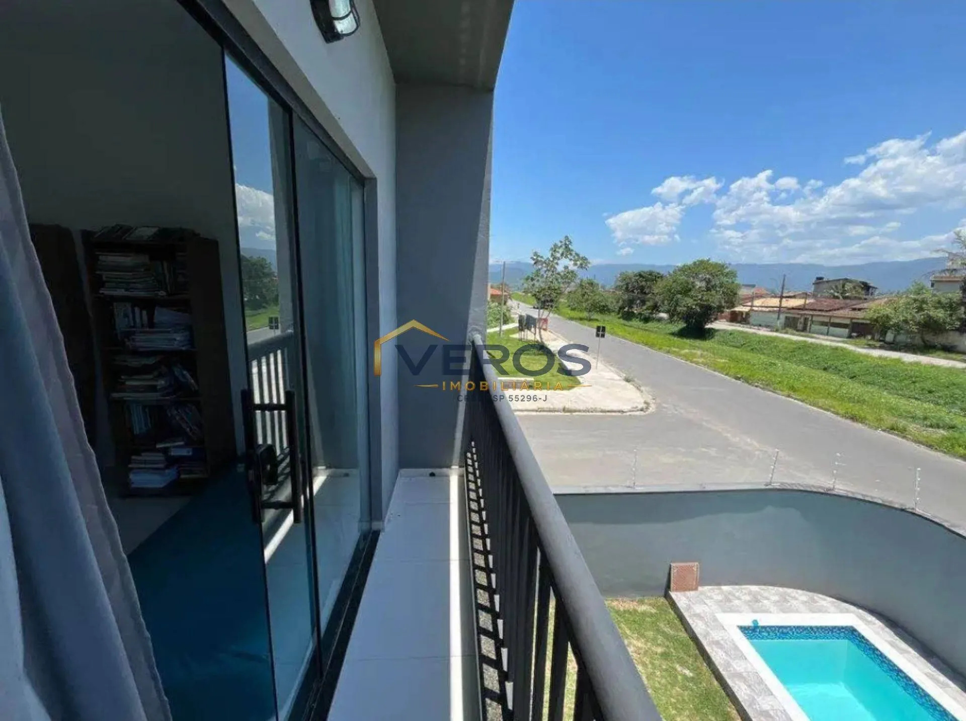 Imagem Linda casa com piscina a venda em Caraguatatuba por R$ 650 mil