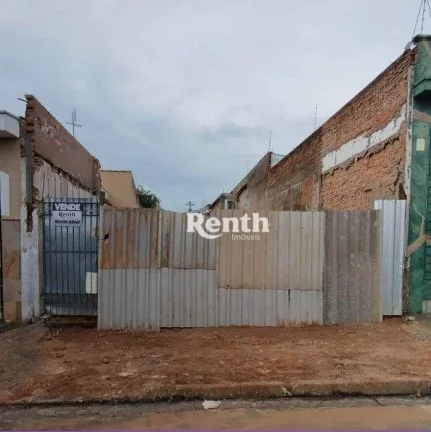 Imagem Terreno à venda, 290 m² por R$ 320.000,00 - Centro - Rio Claro/SP