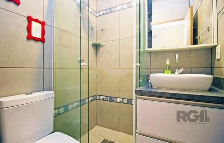 Imagem Apartamento Reformado com 3 Dormitórios e 3 Vagas no Petrópolis