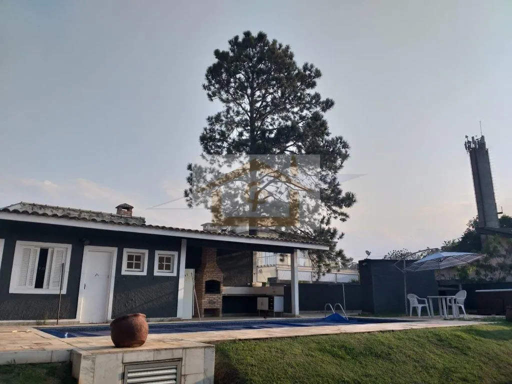 Imagem Bem agradável - Casa térrea com 3 suítes, 4 vagas *Residencial com excelente área de lazer