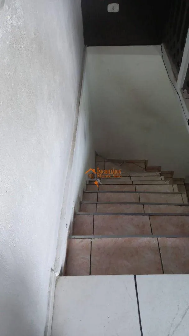 Imagem Sobrado com 3 dormitórios à venda por R$ 320.000,00 - Parque São Miguel - Guarulhos/SP
