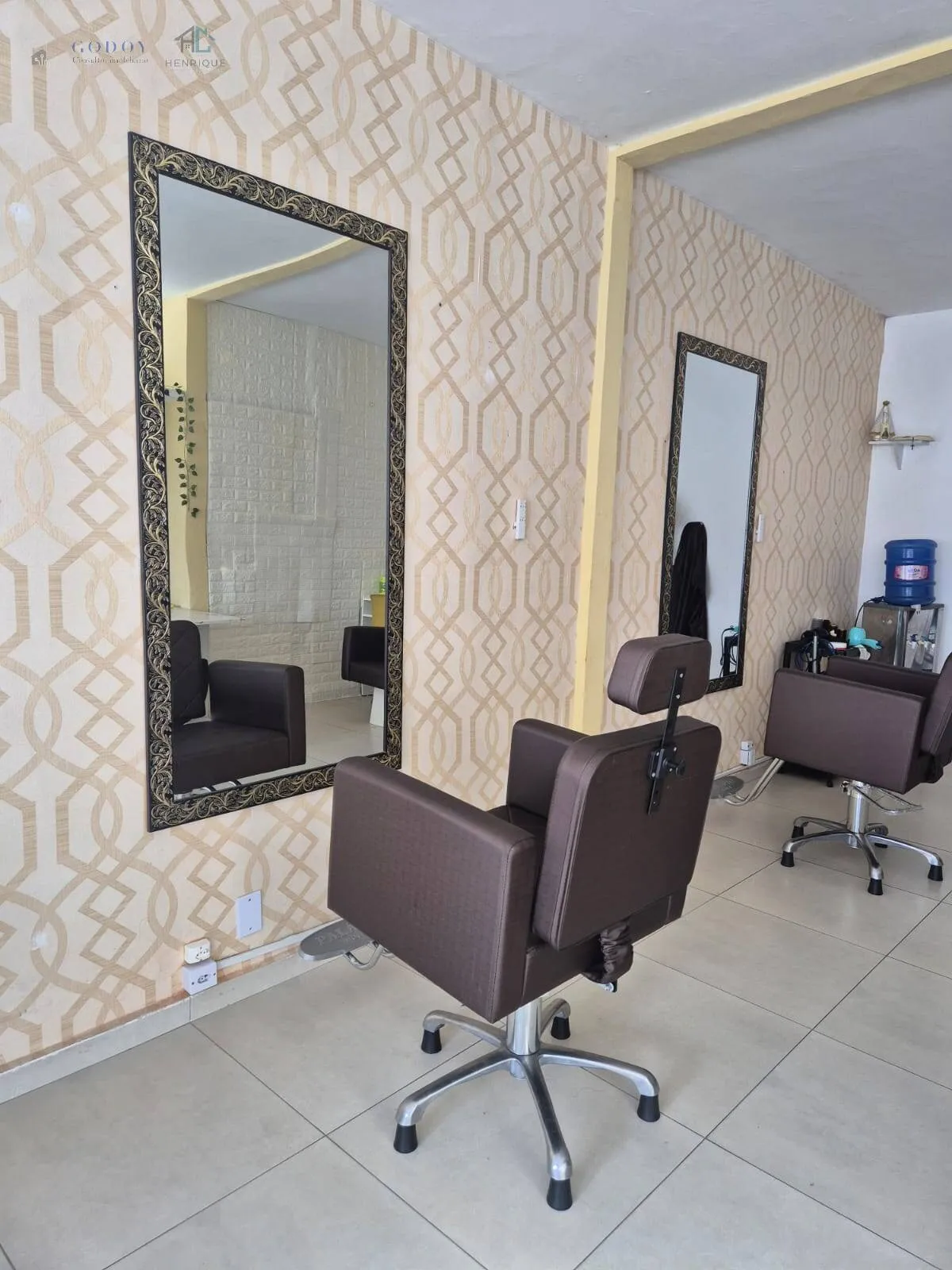 Foto do imóvel Aluguel de Espaço para Cabelereira(o) no Centro - Excelente Oportunidade!