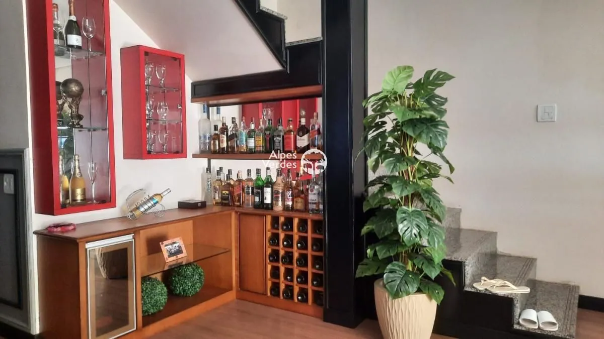Imagem Vende-se casa em Gramado no bairro Carniel a 8 minutos da Rua Coberta