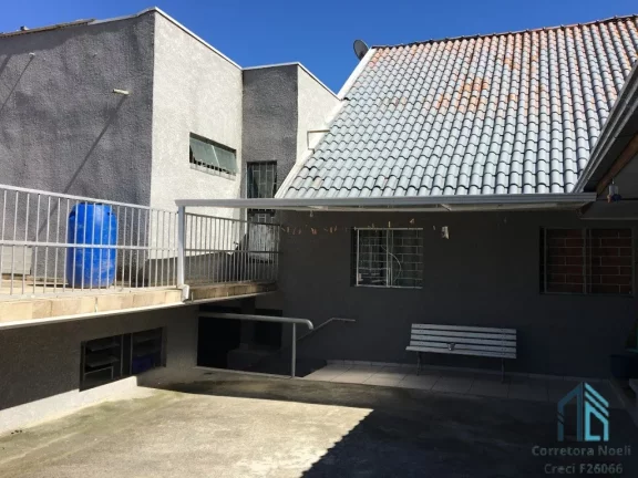 Imagem (PERMUTA) Sobrado triplex, 03 quartos c/suíte ótimo espaço nos fundos, no Rio Verde em Colombo PR