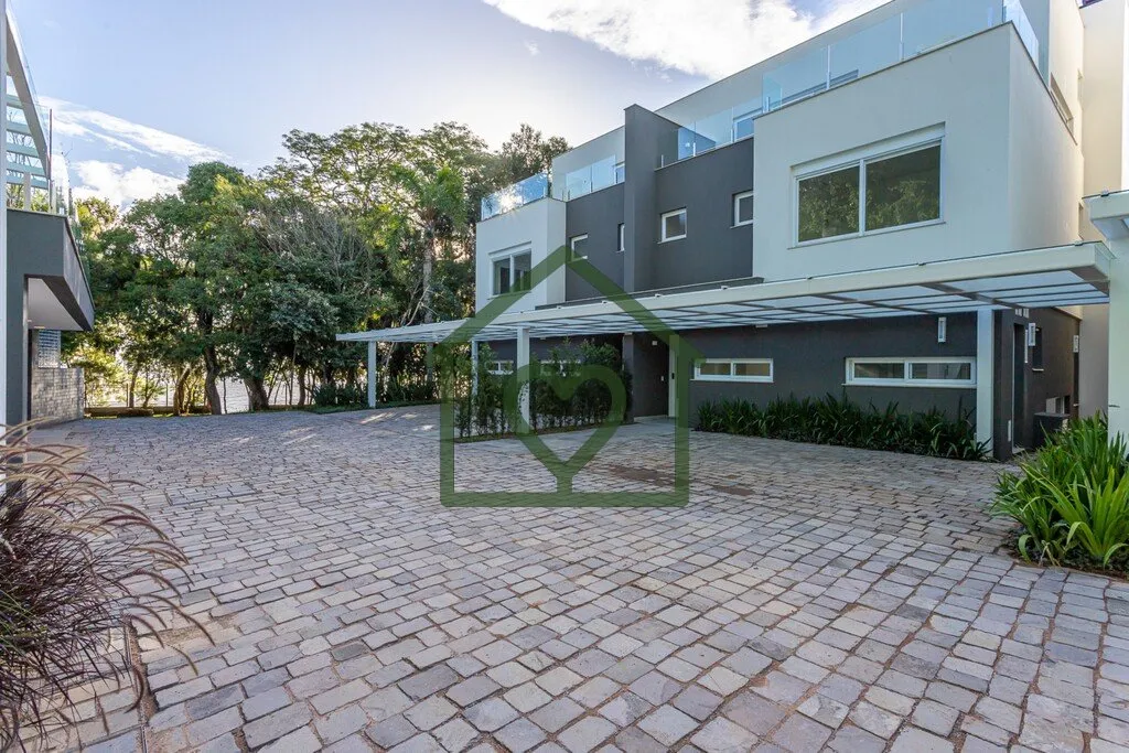 Imagem Casas de frente para o Morro do Sabiá, no bairro Pedra Redonda, um dos mais nobres e preservados da...