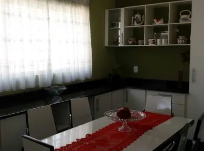 Imagem Casa à venda 4 Quartos, 1 Suite, 2 Vagas, 412M², Parque São Domingos, Pindamonhangaba - SP