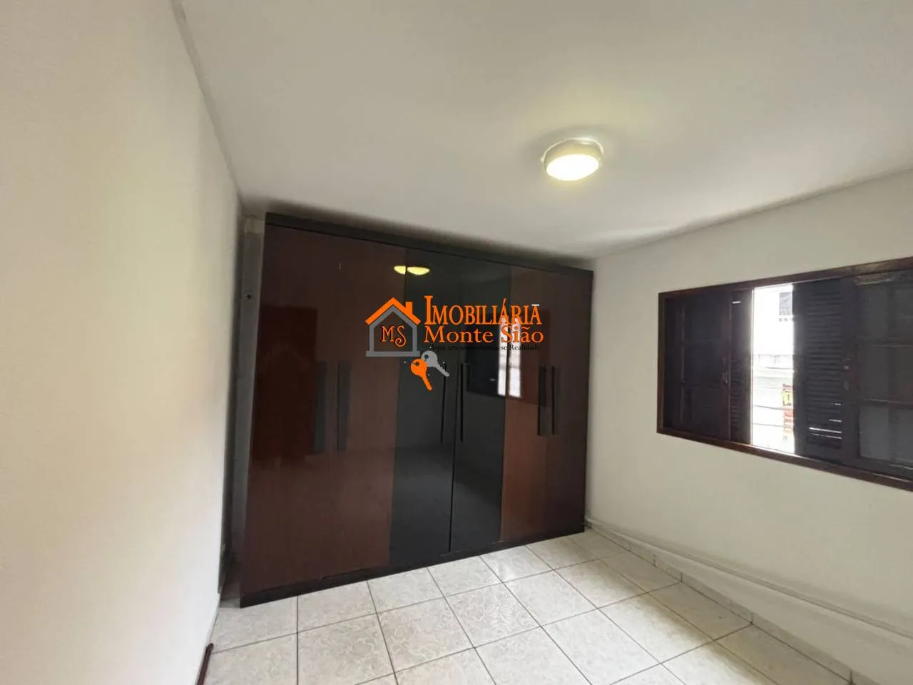 Imagem Casa com 2 dormitórios para alugar, 250 m² por R$ 2.331,00/mês - Gopoúva - Guarulhos/SP