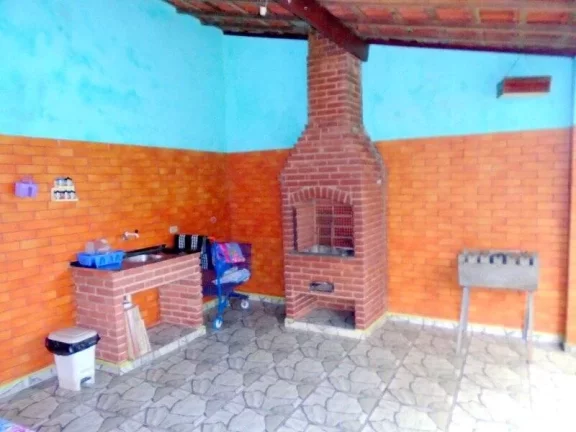 Imagem CASA COM BELO POMAR E EDÍCULA