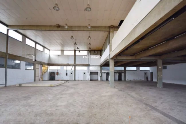 Imagem Galpão com 2.280m2 na Vila Siqueira, zona Norte