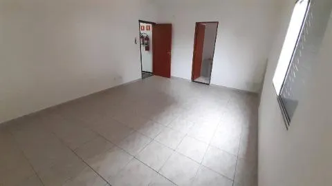 Imagem LOCAÇÃO DE SALA NA VILA PROGRESSO, EM GUARULHOS/SP, 29m² com muita luz natural, localização estratégica e toalete. CONSULTE-NOS.