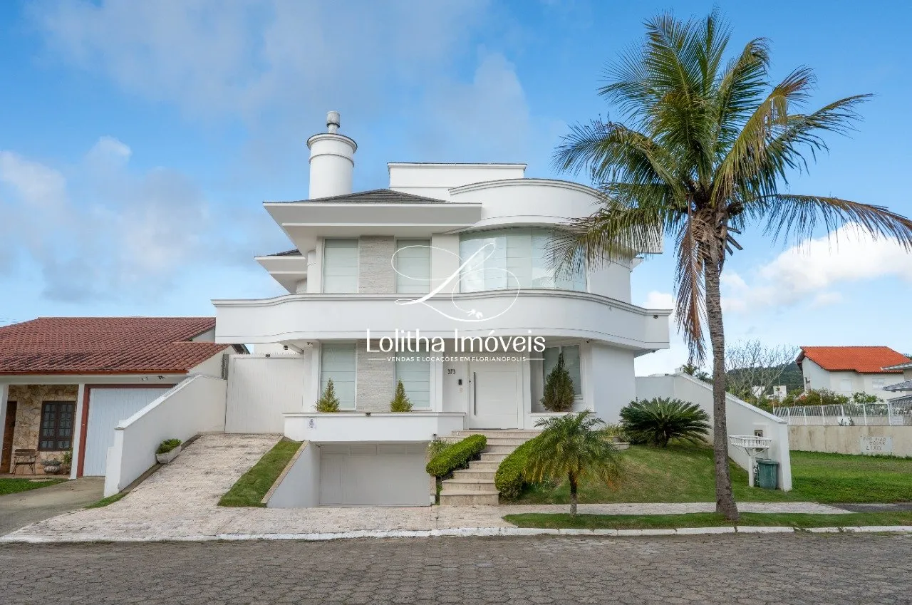 Imagem CASA DE ALTO PADRÃO COM 4 SUÍTES À VENDA EM JURERÊ - FLORIANÓPOLIS/SC