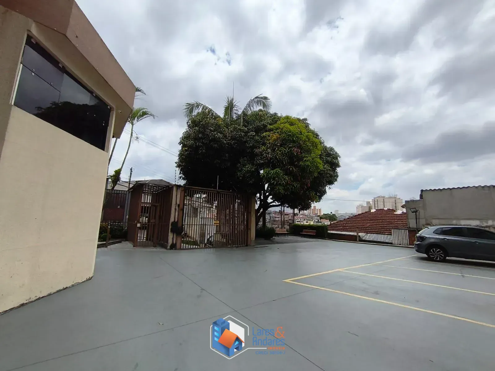 Imagem APARTAMENTO À VENDA COM 48 M², 1 DORMITÓRIO, 1 VAGA, SALA AMPLA PARA 2 AMBIENTES, COZINHA PLANEJADA - LAUZANE PAULISTA - SÃO PAULO - SP.