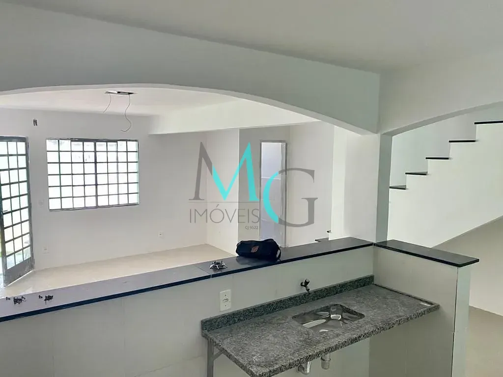 Imagem Casa duplex novíssima na Praia da Brisa (Guaratiba-RJ) + terreno imenso somente por R$ 285 mil
