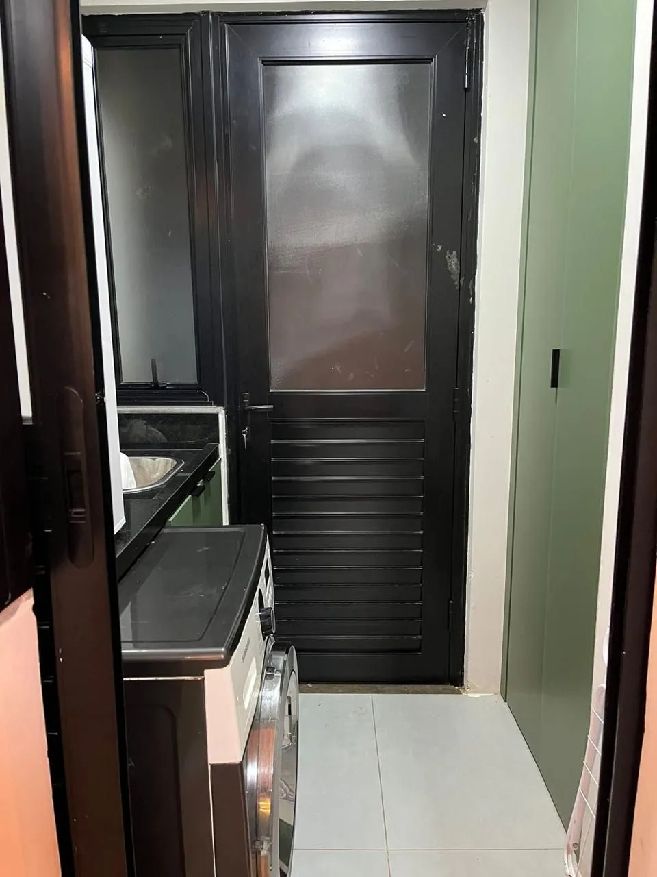 Imagem Casa em condomínio com 3 dormitórios, suíte e 2 vagas.