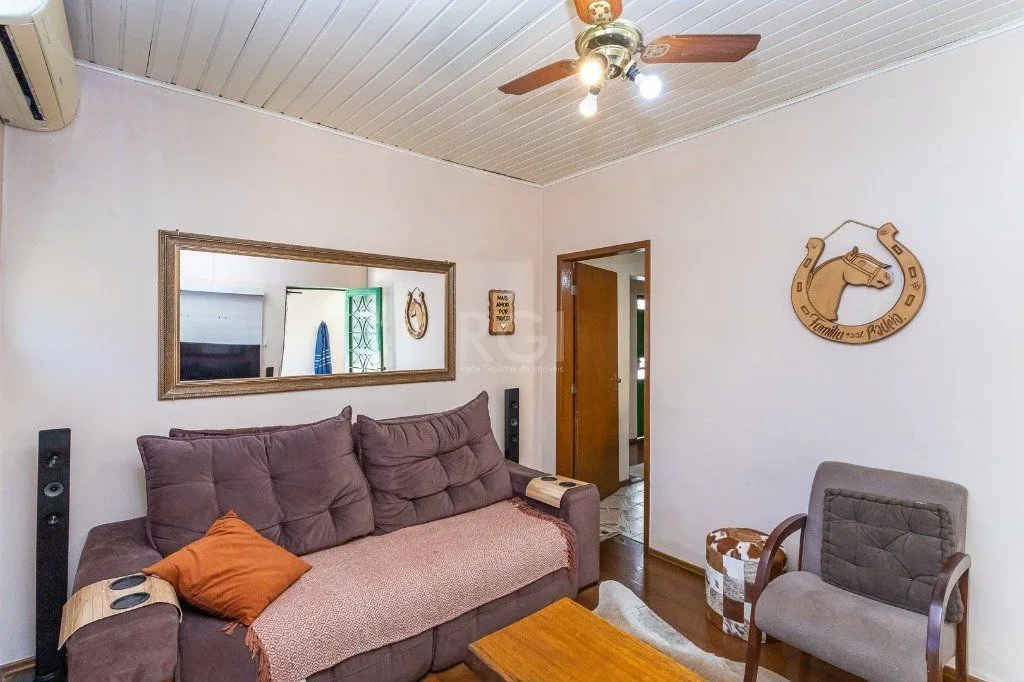 Imagem Casa para Venda - 143.32m², 3 dormitórios, sendo 1 suites, 5 vagas - Parque Santa Fé