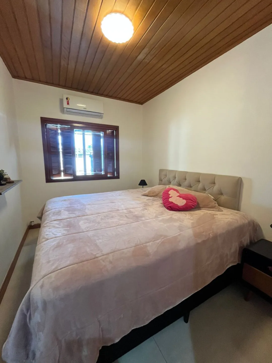 Imagem Venda de casa mobiliada com churrasqueira e lareira - no bairro Jardim Betania Cachoeirinha