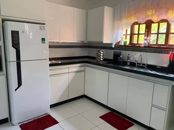 Imagem VENDO CASA DE 3 QUARTOS, LINEAR COM 1.382,00M2 DE TERRENO.