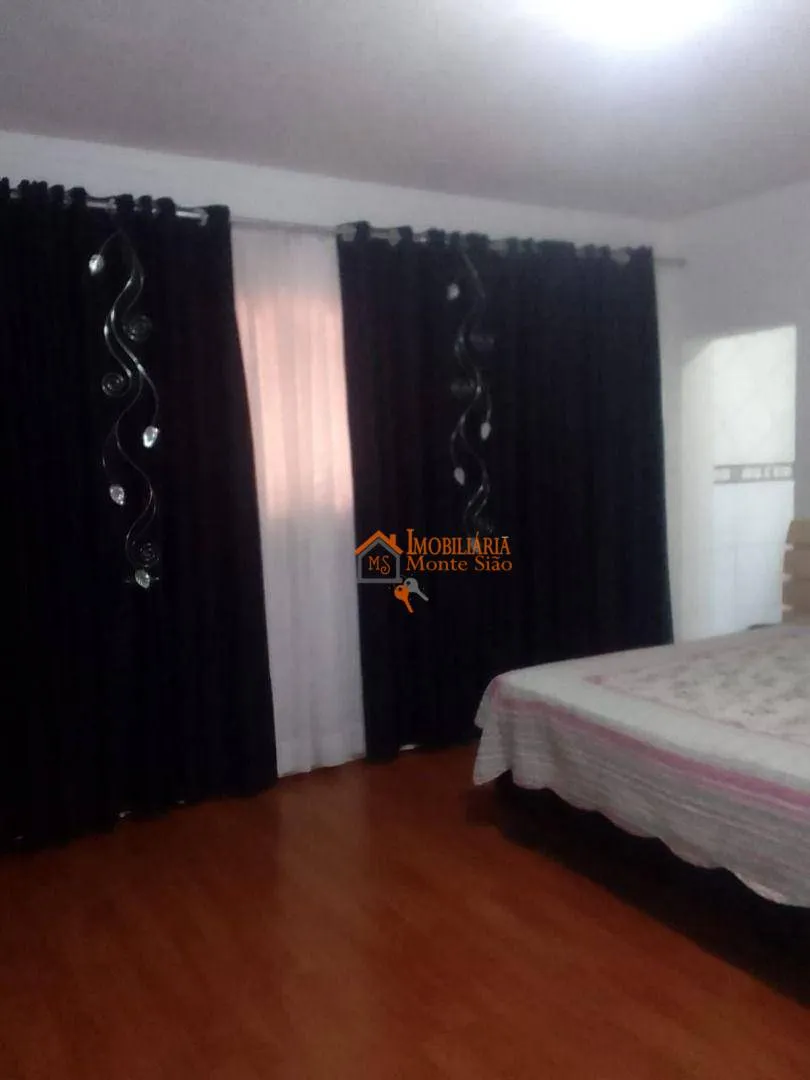 Imagem Sobrado com 4 dormitórios à venda, 218 m² por R$ 800.000,00 - Vila Galvão - Guarulhos/SP