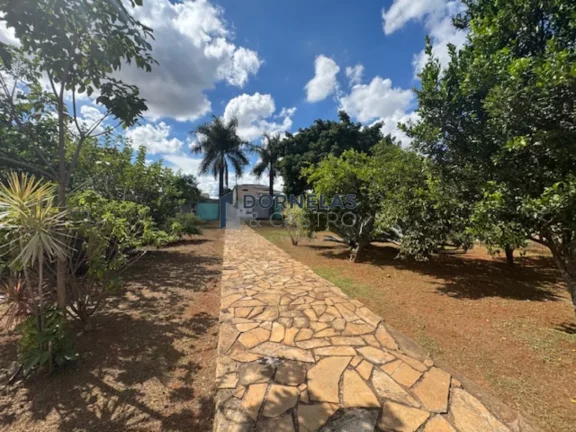 Imagem ABAIXOU!! CASA COM 3 QUARTOS CONDOMÍNIO FECHADO NO GUARAPARK TERRENO DE 800,00M² ESTUDA TROCA POR APARTAMENTO NO GUARÁ