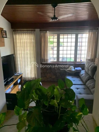Imagem Localizada na Cidade Universitária, em Campinas, esta casa térrea reúne conforto, praticidade e e...